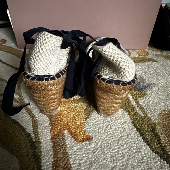 Burberry ankle tie espadrilles - size 38 - Picture 5 of 5